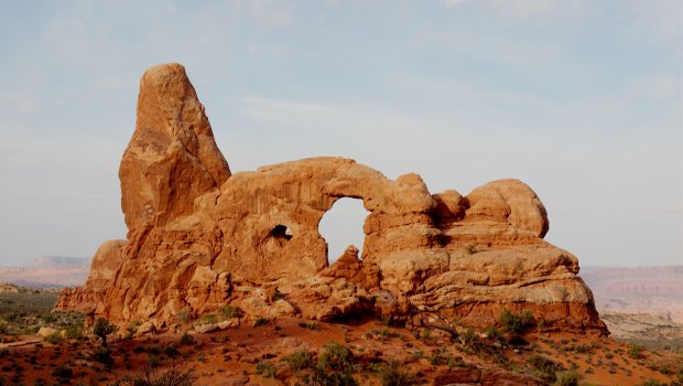 Turret Arch v ranním sluníčku Hlavní foto článku