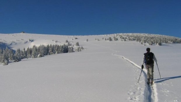 Typický sníh cestou na vrchol Hochwechsel (Autor: Karel Kriz (berg&karte), Zdroj: www.bergundkarte.at) Hlavní foto článku